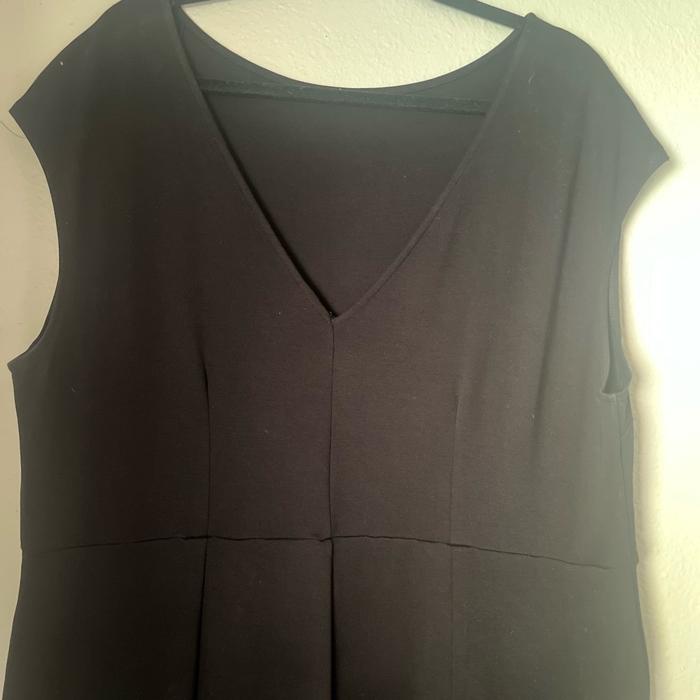 Old Navy: Women’s Black Cap-Sleeve Full Length Jumpsuit - Picture 2 of 4